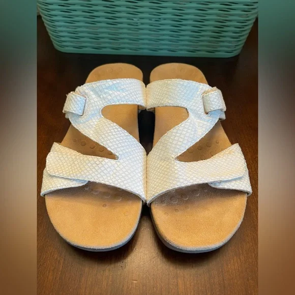 Vionic slip on sandals - Picture 4 of 8